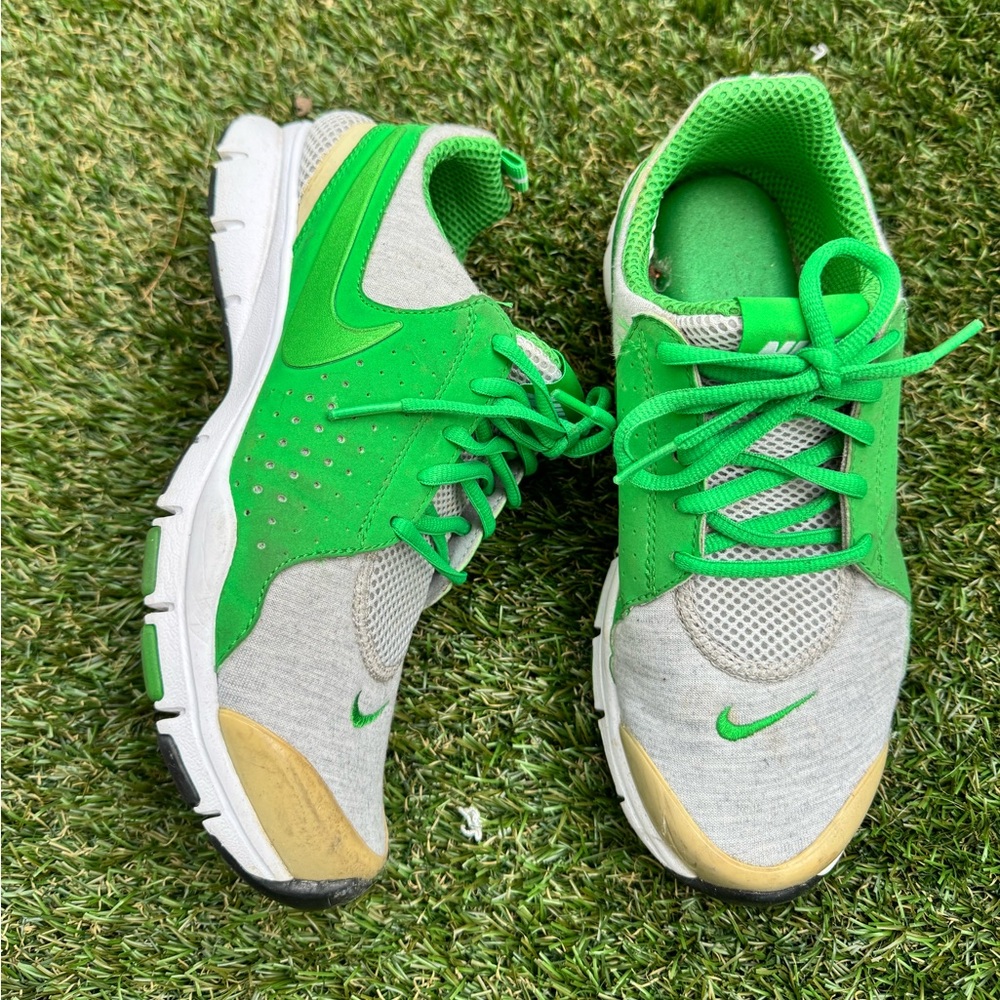 2012 Womens Nike In Season TR Green/Gray Running Shoes Size 6.5 US 37.5 EU